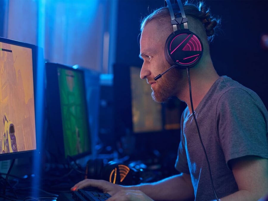 esports gamer increasing reaction time with nooLVL 